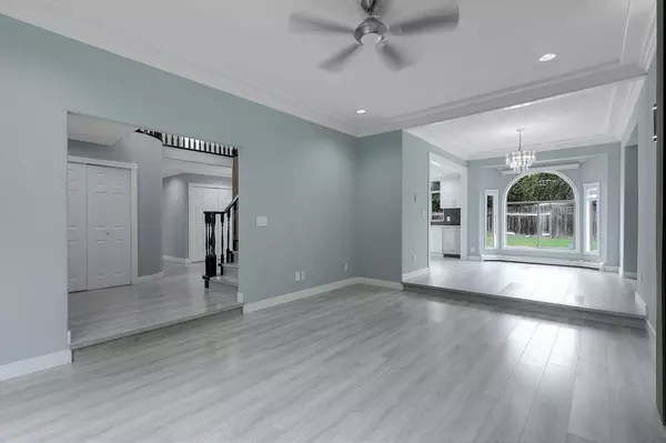 Surrey, BC V3W 0S3,8636 141b ST