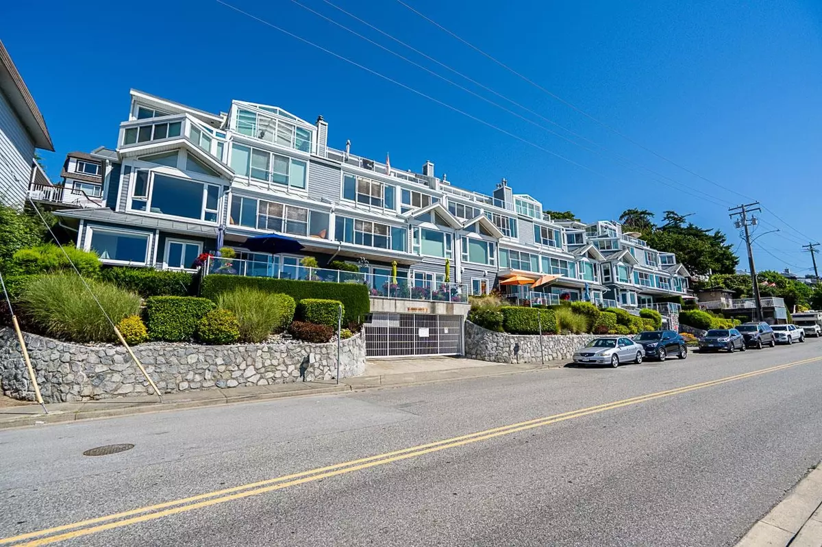 White Rock, BC V4B 1C5,15165 Marine DR #303