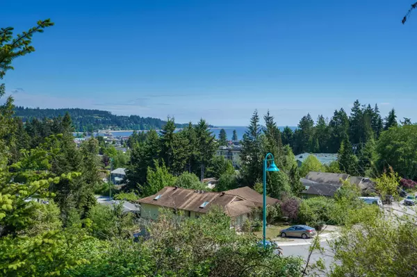 Sechelt, BC V0N 3A3,5628 Medusa PL
