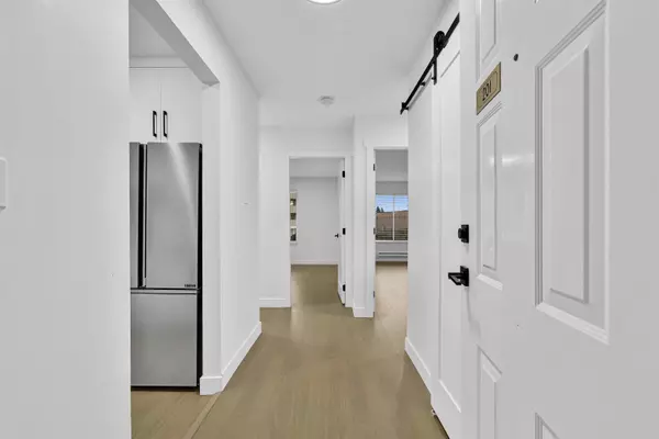 Abbotsford, BC V2T 2T4,2567 Victoria ST #201