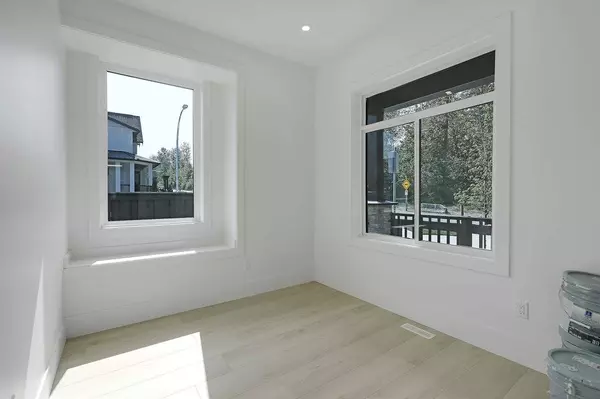 Langley, BC V2Y 3V4,7678 196 ST