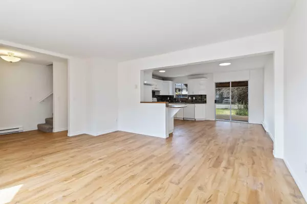 45773 Thomas RD Chilliwack, BC V2R 3N3