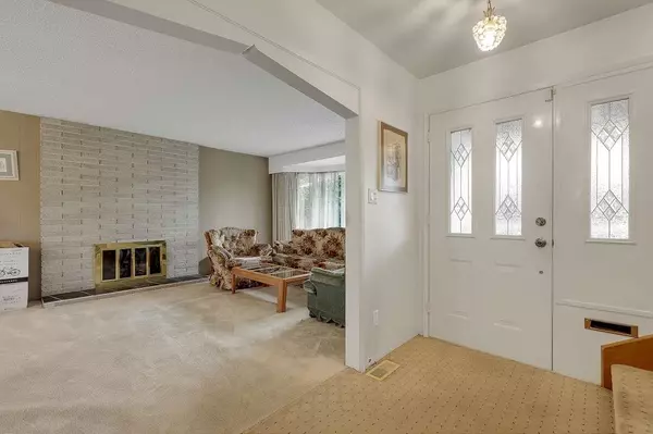 Surrey, BC V3R 4W3,15115 Eagle PL