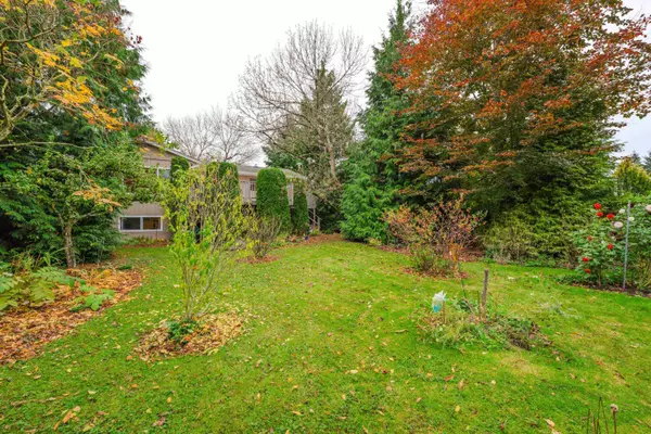 White Rock, BC V4B 4T7,1320 Kent ST