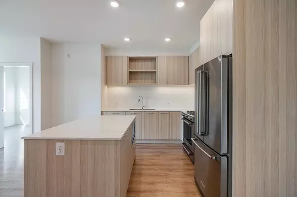 Coquitlam, BC V3J 0L7,735 Anskar CT #215
