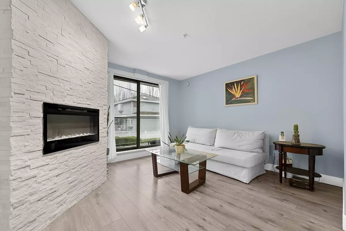 Vancouver, BC V5R 4P7,5818 Lincoln ST #211