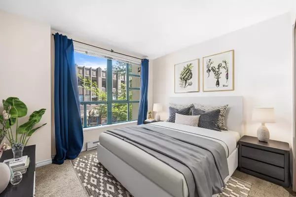 Vancouver, BC V6B 2W6,939 Homer ST #304