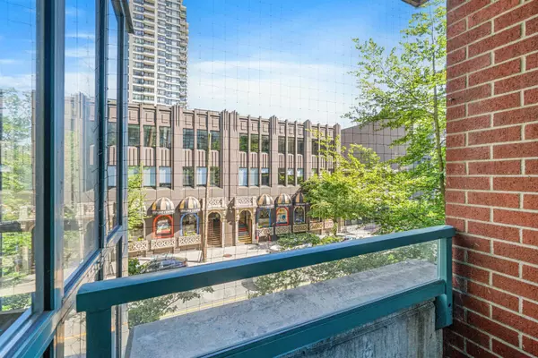 Vancouver, BC V6B 2W6,939 Homer ST #304