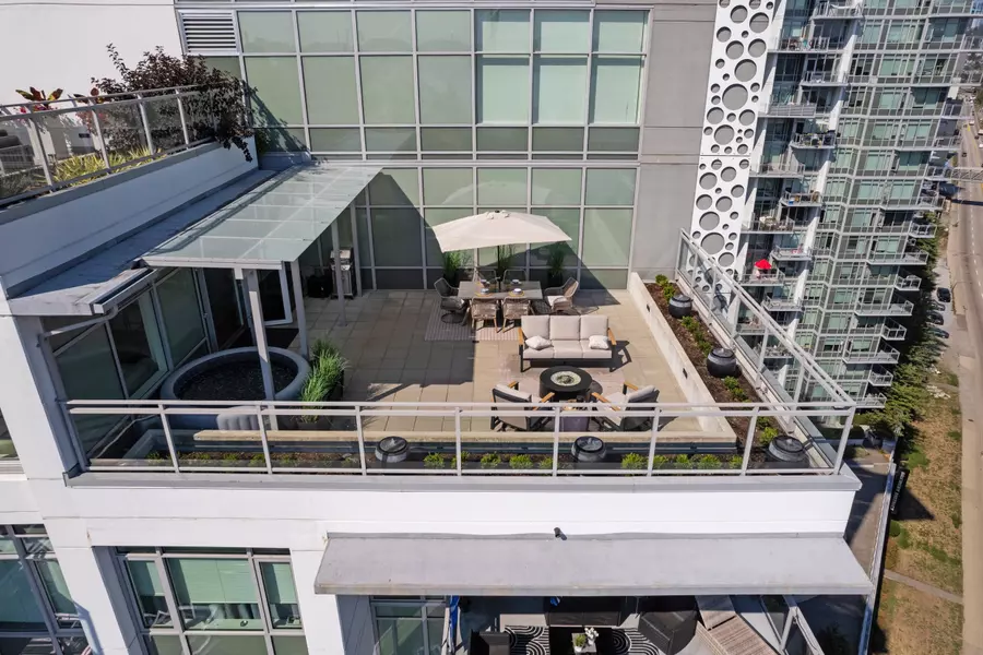 200 Nelson's CRES #SPH06, New Westminster, BC V3L 0H4