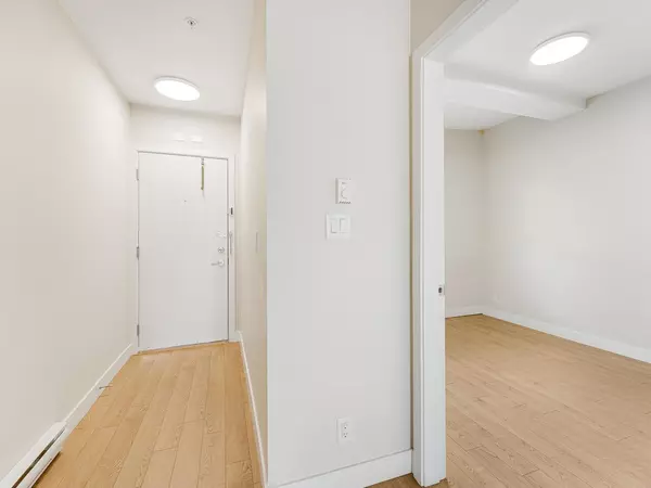 Vancouver, BC V5K 0C5,388 Kootenay ST #516