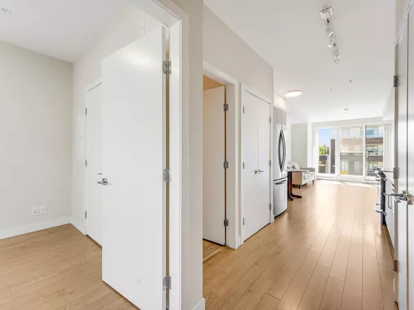 Vancouver, BC V5K 0C5,388 Kootenay ST #516