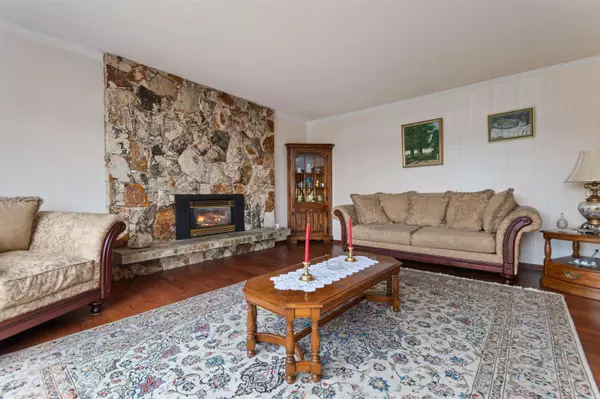 North Vancouver, BC V7G 1A2,3772 Dollarton HWY