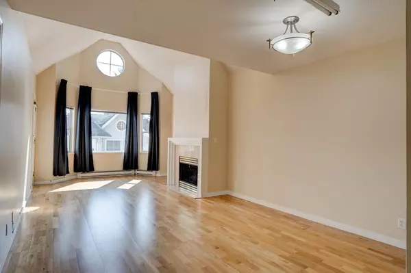 Burnaby, BC V5J 1T2,5375 Victory ST #307