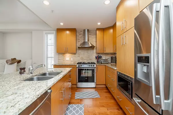 Surrey, BC V3S 6V7,16469 64 AVE #204