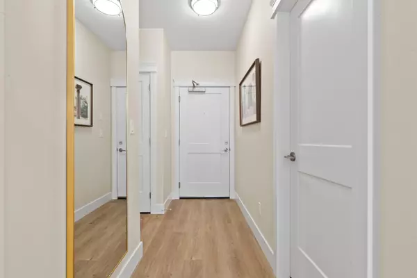 Langley, BC V2Y 2C4,20932 83 AVE #414