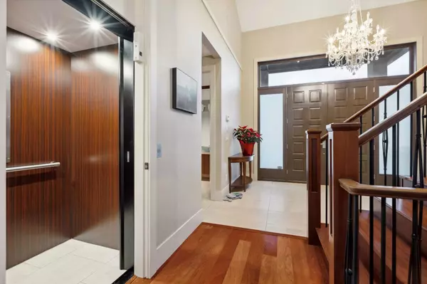 West Vancouver, BC V7S 1T6,611 Barnham RD
