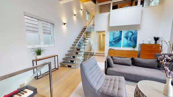 North Vancouver, BC V7N 3R3,4062 Norwood AVE