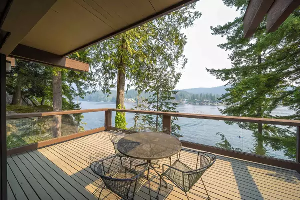 North Vancouver, BC V7G 1H9,4885 Cove Cliff PL