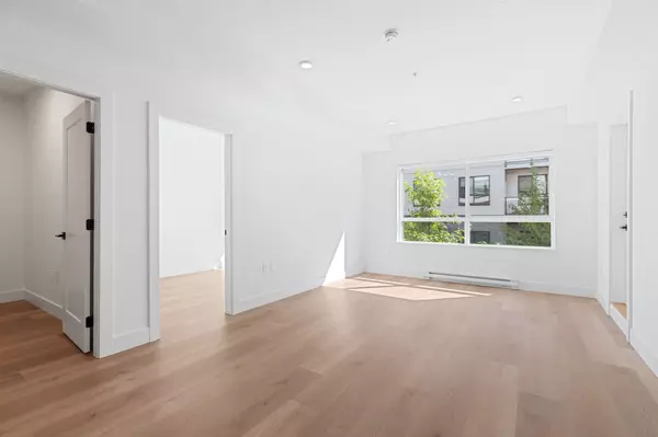 Langley, BC V2Y 1T2,20286 72b AVE #206