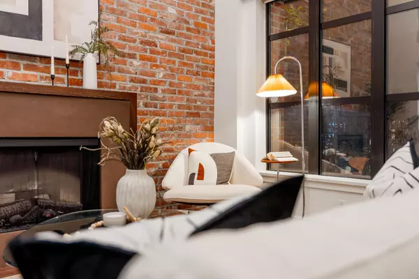 Vancouver, BC V6B 2Y9,1241 Homer ST #104