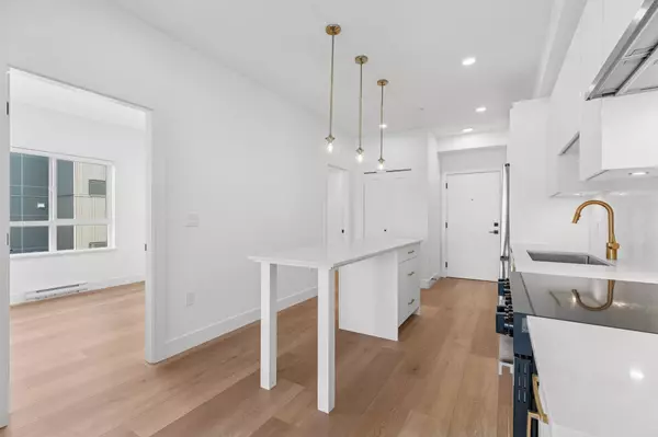 Langley, BC V2Y 1T2,20286 72b AVE #202