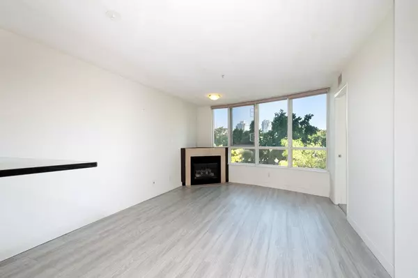 Vancouver, BC V6B 6N6,63 Keefer PL #209