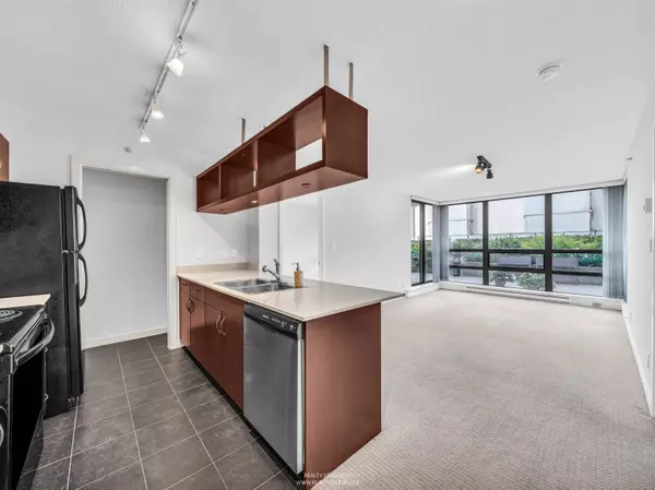 Vancouver, BC V6Z 3G4,933 Hornby ST #407