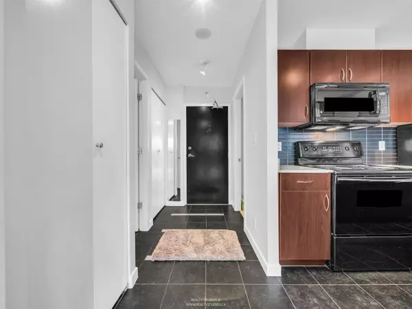 Vancouver, BC V6Z 3G4,933 Hornby ST #407