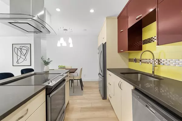 Vancouver, BC V5N 5R5,1422 E 3rd AVE #202
