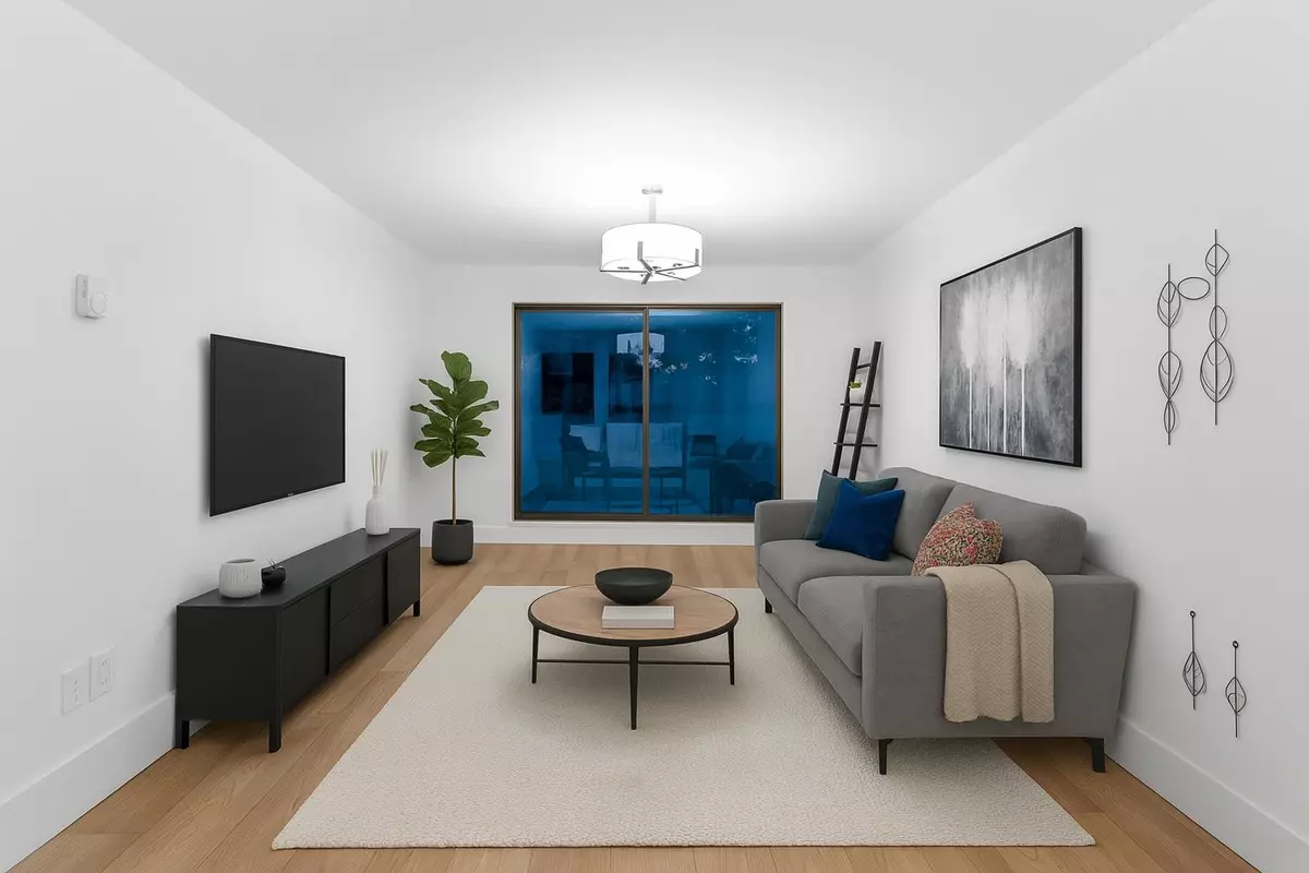 Vancouver, BC V5N 5R5,1422 E 3rd AVE #202