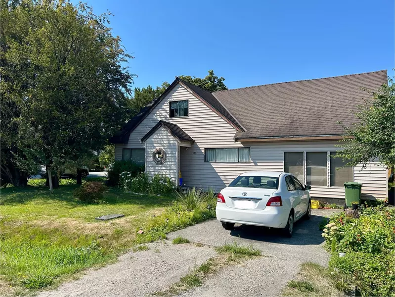 3251 Regina AVE, Richmond, BC V6X 2K6