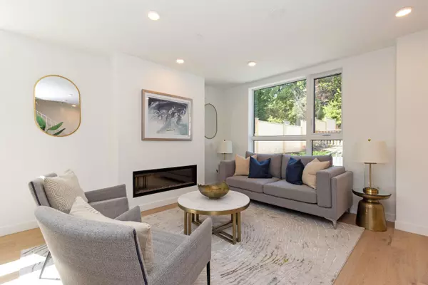 Vancouver, BC V6P 4L1,7305 Hudson ST