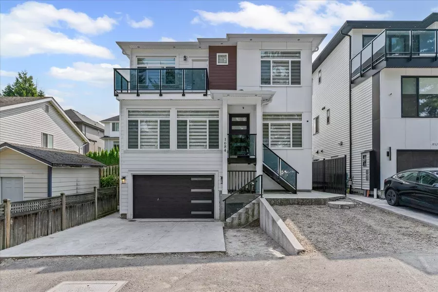 1684 Mckenzie RD, Abbotsford, BC V2S 8J6