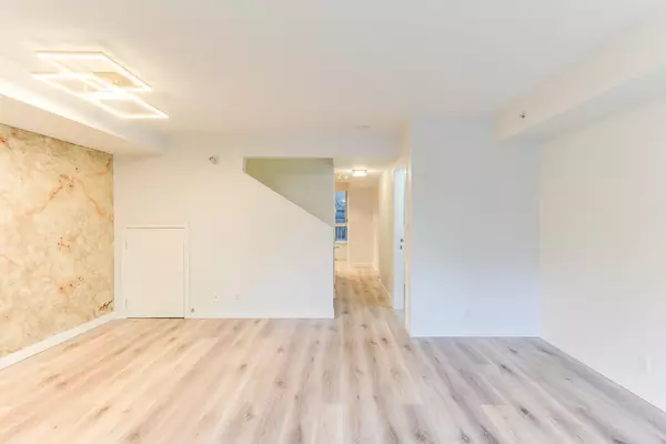 Vancouver, BC V6G 3J9,1432 W Hastings ST