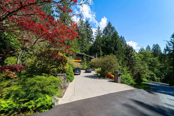 West Vancouver, BC V7V 3J6,3985 Bayridge AVE