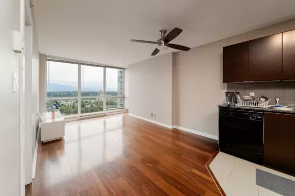 13618 100 AVE #3105 Surrey, BC V3T 0A8