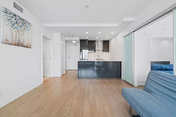 Vancouver, BC V6Z 0E3,1283 Howe ST #2904