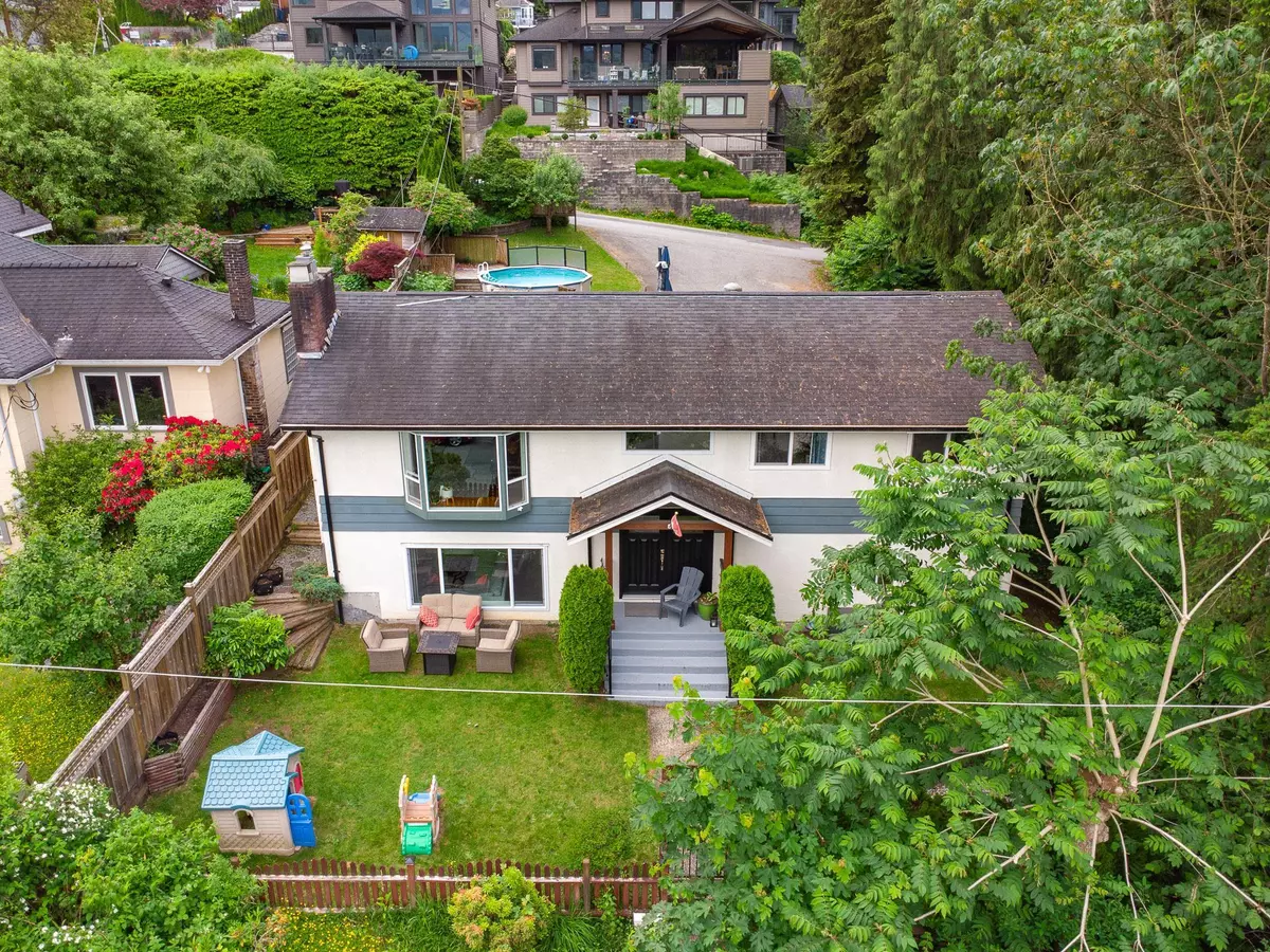 Port Moody, BC V3H 2G3,2317 St George ST