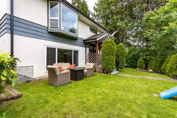 Port Moody, BC V3H 2G3,2317 St George ST