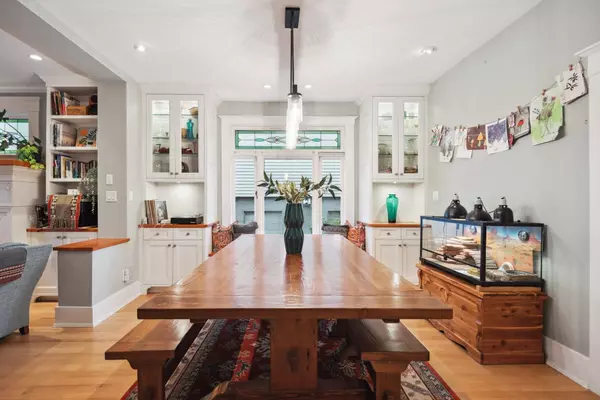 North Vancouver, BC V7L 1L9,346 E 5th ST