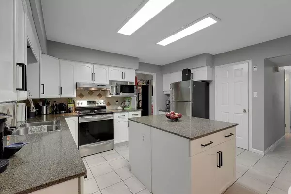 Delta, BC V4M 3Z1,5256 Cambridge CT
