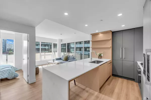 Richmond, BC V6X 0X6,5593 Number 3 RD #508