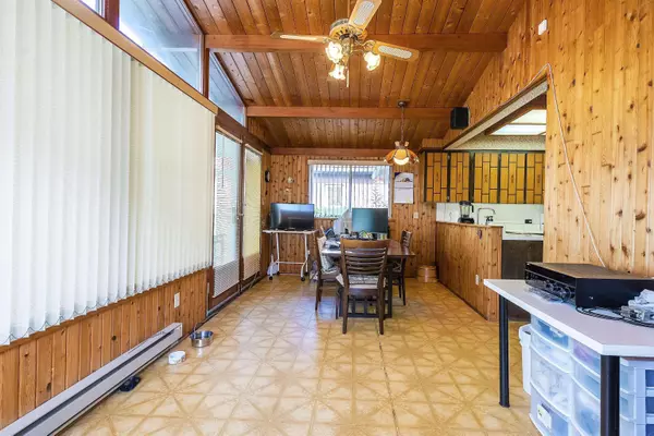 Burnaby, BC V5J 4H4,7989 Mcgregor AVE