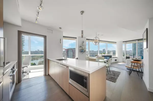 68 Smithe ST #1509, Vancouver, BC V6B 0P4