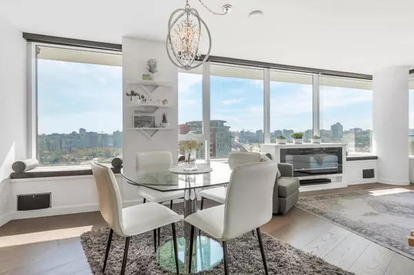 68 Smithe ST #1509 Vancouver, BC V6B 0P4