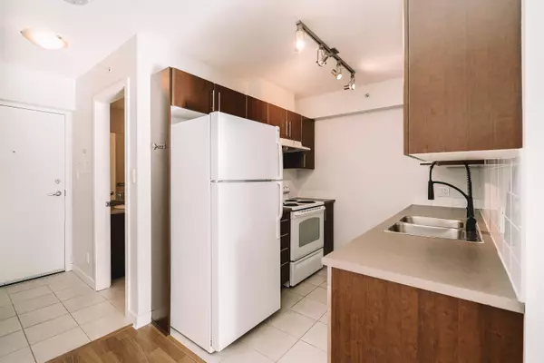 1178 Heffley CRES #906 Coquitlam, BC V3B 0A7