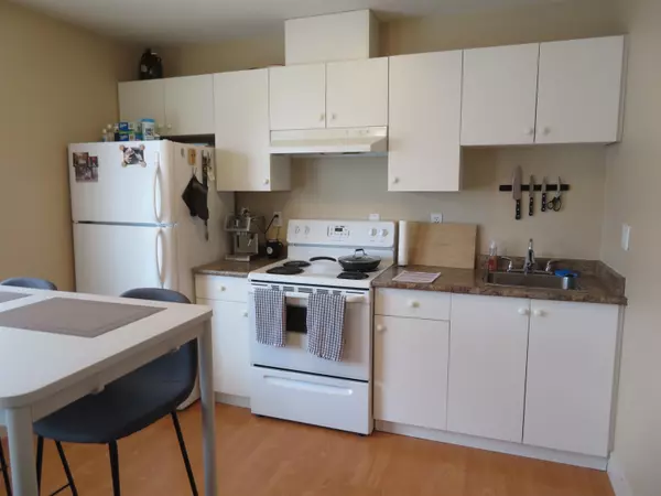6949 196 ST, Surrey, BC V4N 5Z1