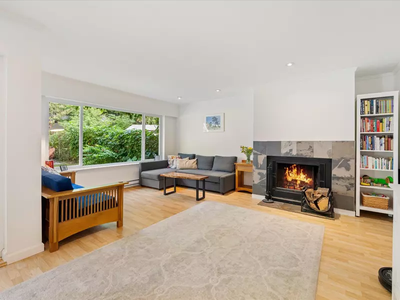 40754 Peebles PL, Squamish, BC V0N 1T0
