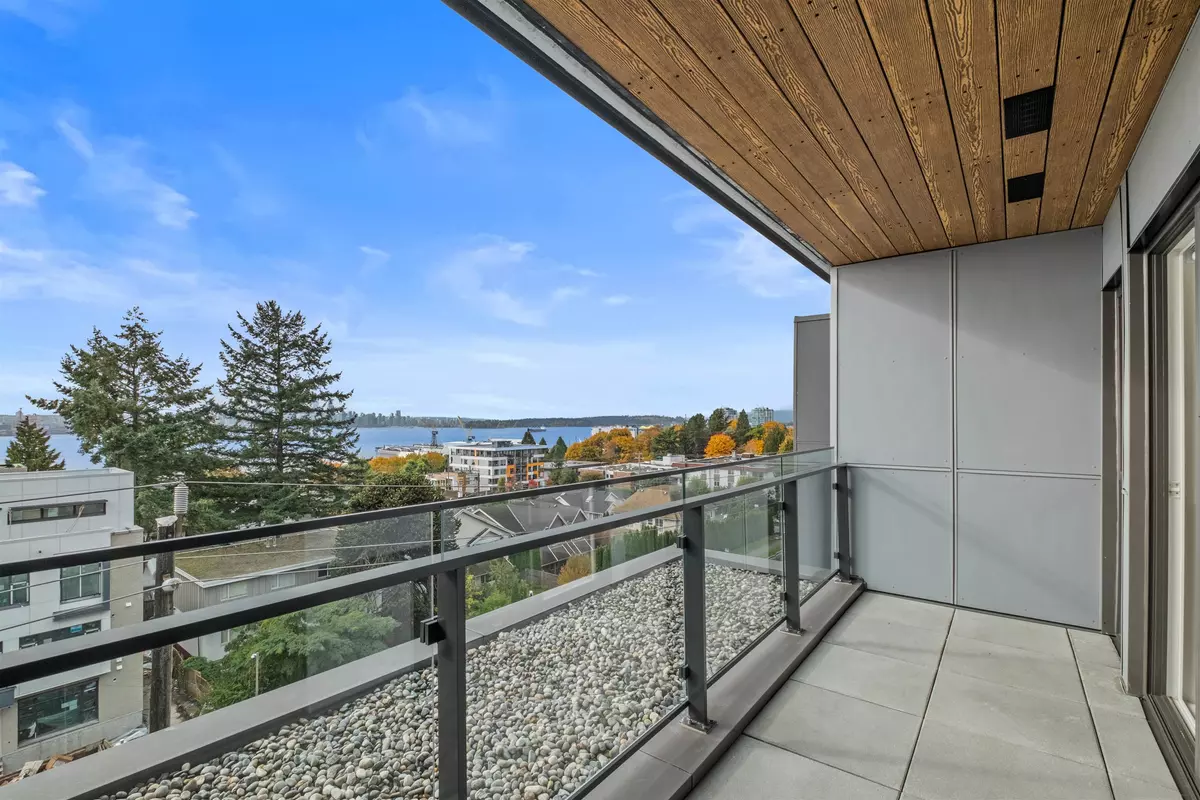 North Vancouver, BC V7L 1G2,422 E 3rd ST #553