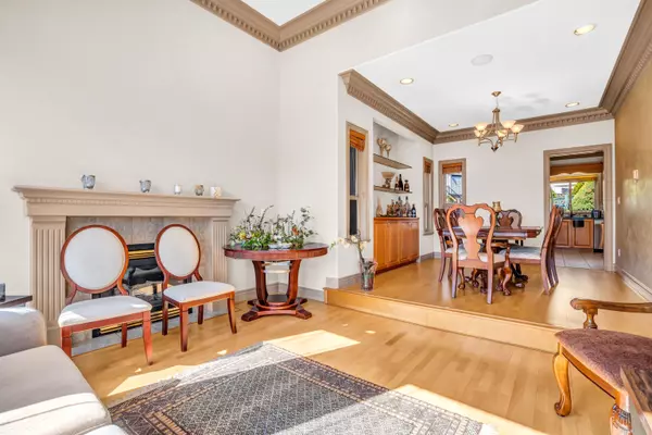 Coquitlam, BC V3E 3N3,2116 Turnberry LN